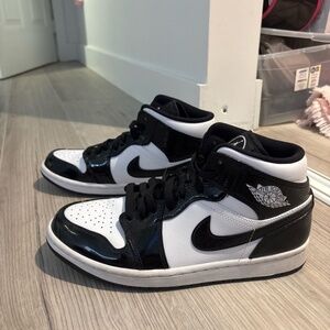 Jordan 1 mid carbon fiber